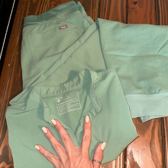 Figs set - Picture 1 of 1